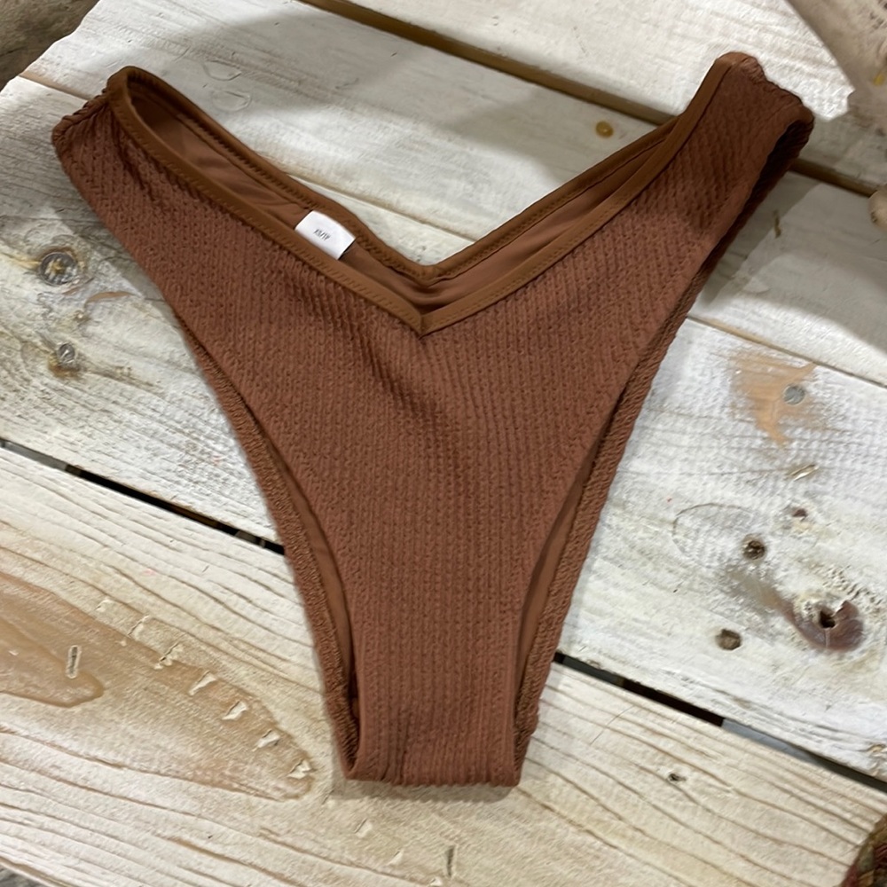 AERIE CHEEKY BOTTOM